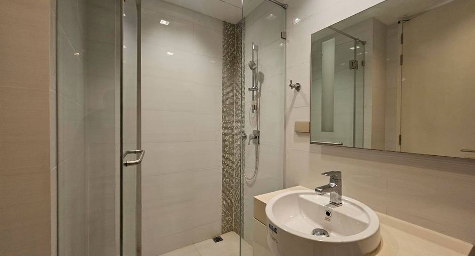 For rent 2 bedrooms condo in Sathon, Bangkok