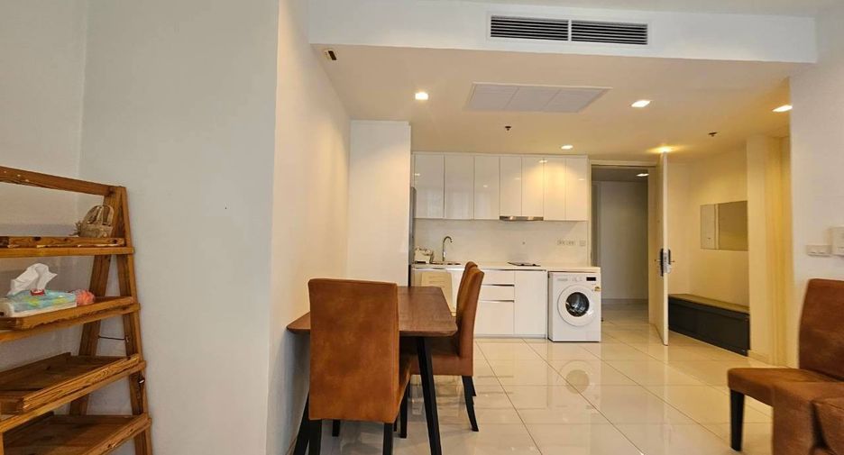 For rent 2 bedrooms condo in Sathon, Bangkok