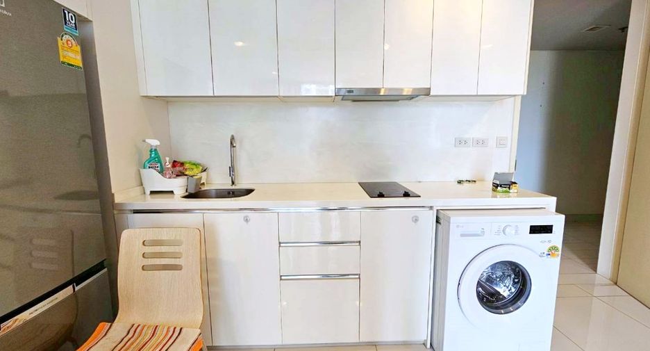 Condo en alquiler de 2 habitaciones en Sathon, Bangkok