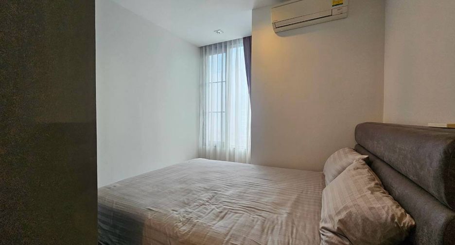 For rent 2 bedrooms condo in Sathon, Bangkok