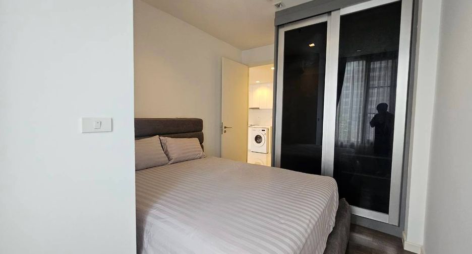 For rent 2 bedrooms condo in Sathon, Bangkok