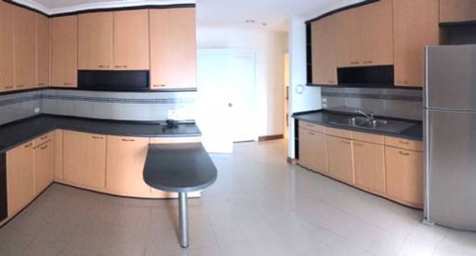 For rent and for sale 3 bed condo in Watthana, Bangkok