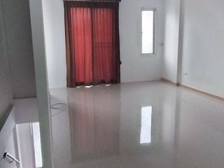 For sale 3 bed townhouse in Bang Khun Thian, Bangkok