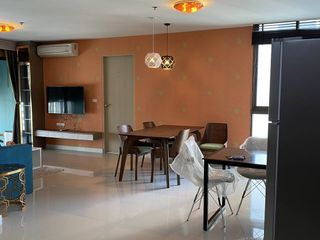 For rent and for sale 2 bed condo in Khlong San, Bangkok