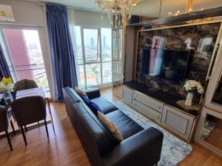 For sale 3 bed condo in Yan Nawa, Bangkok