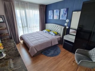 For sale 3 bed condo in Yan Nawa, Bangkok