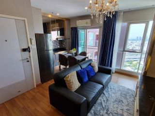 For sale 3 bed condo in Yan Nawa, Bangkok