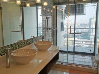 For sale 1 bed condo in Bangkok Noi, Bangkok