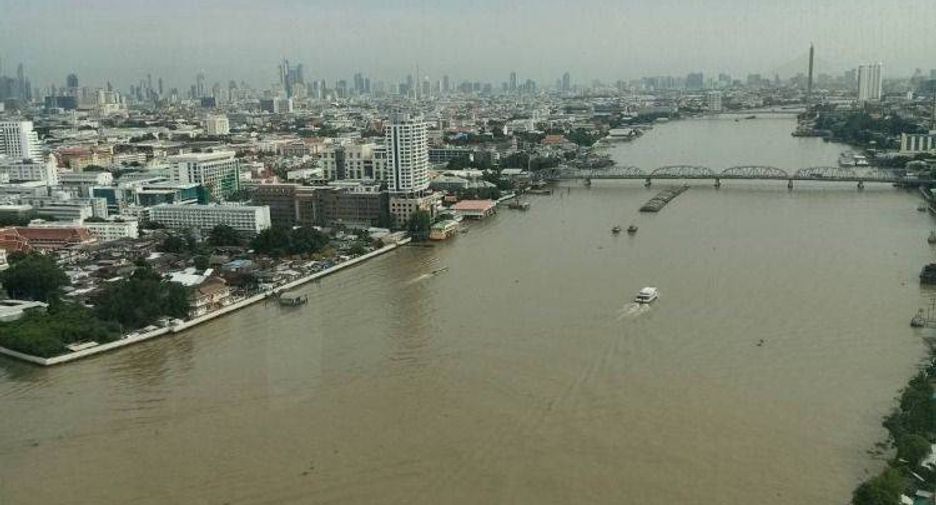 For sale 3 bed condo in Dusit, Bangkok