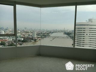 For sale 3 bed condo in Dusit, Bangkok