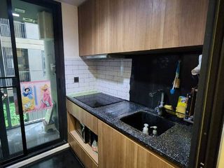 For sale 2 bed condo in Wang Thonglang, Bangkok