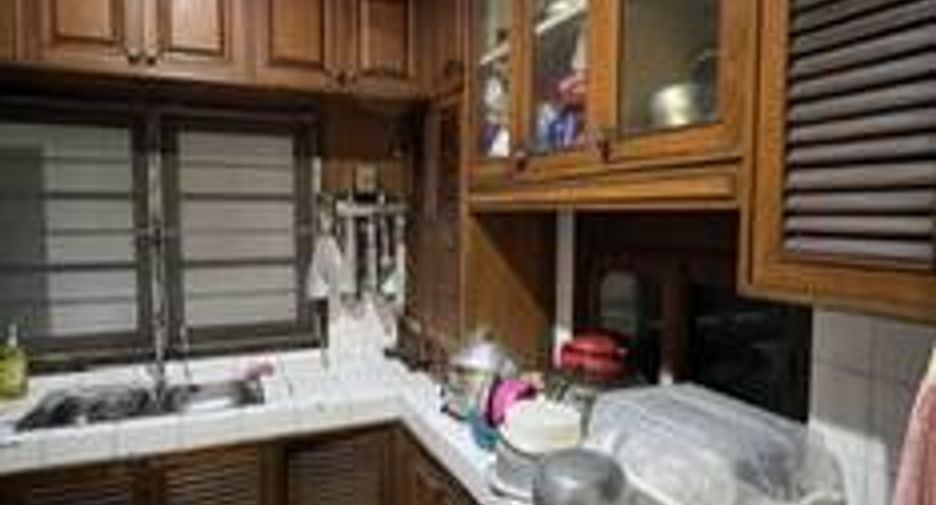 For sale 6 bed house in Mueang Chon Buri, Chonburi