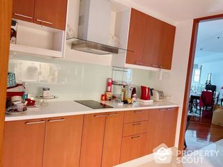 For sale 2 bed condo in Dusit, Bangkok