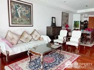 For sale 2 bed condo in Dusit, Bangkok