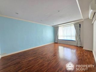 For sale 3 bed condo in Suan Luang, Bangkok