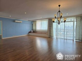 For sale 3 bed condo in Suan Luang, Bangkok