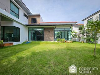 For sale 4 Beds house in Bang Khun Thian, Bangkok