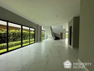 For sale 5 bed house in Taling Chan, Bangkok