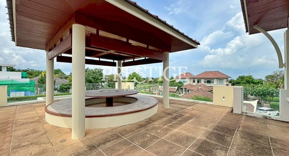 Haus zur Miete mit 4 Zimmer in Bang Lamung, Chonburi