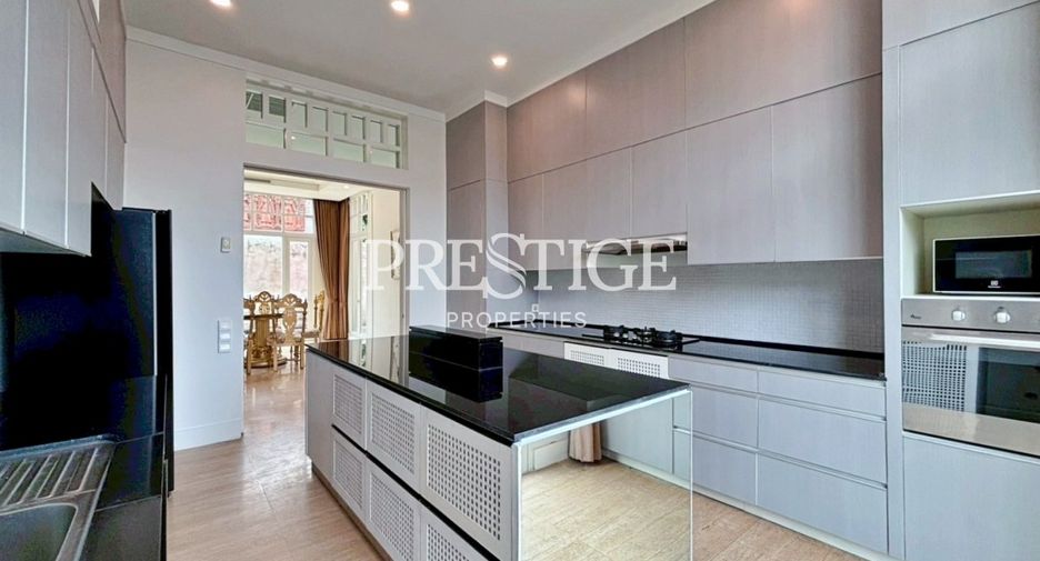 Haus zur Miete mit 4 Zimmer in Bang Lamung, Chonburi