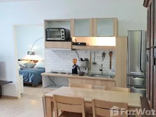 For sale 2 bed condo in Huai Khwang, Bangkok