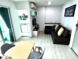 For rent 2 bed condo in Huai Khwang, Bangkok