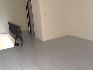 For sale 2 Beds retail Space in Phunphin, Surat Thani