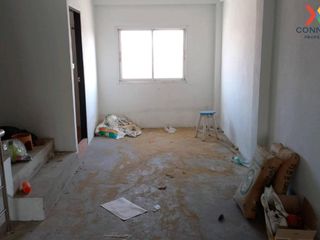 For sale 3 bed townhouse in Lam Luk Ka, Pathum Thani