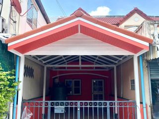 For sale 2 bed townhouse in Lam Luk Ka, Pathum Thani