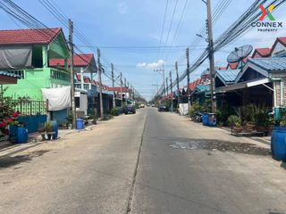 For sale 2 bed townhouse in Lam Luk Ka, Pathum Thani