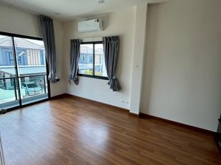 For rent 4 bed house in Lam Luk Ka, Pathum Thani
