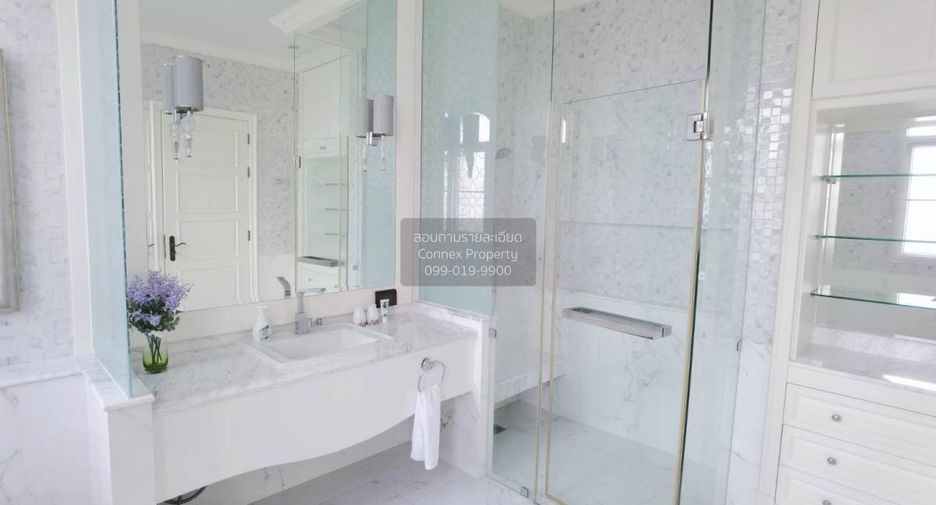 For rent 2 bedrooms apartment in Watthana, Bangkok
