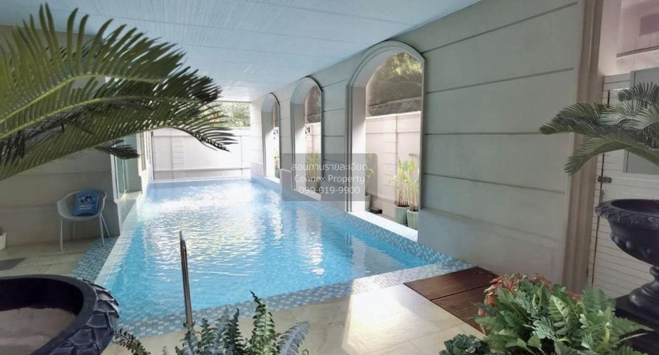 For rent 2 bedrooms apartment in Watthana, Bangkok