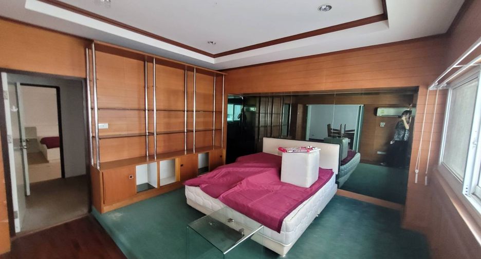 For rent 2 Beds condo in Khlong Toei, Bangkok