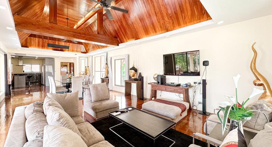 For sale 4 bedrooms villa in Bang Saray, Pattaya