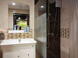 For rent 2 bed condo in Phaya Thai, Bangkok