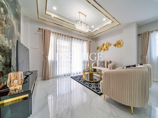 For sale 5 bed house in North Pattaya, Pattaya