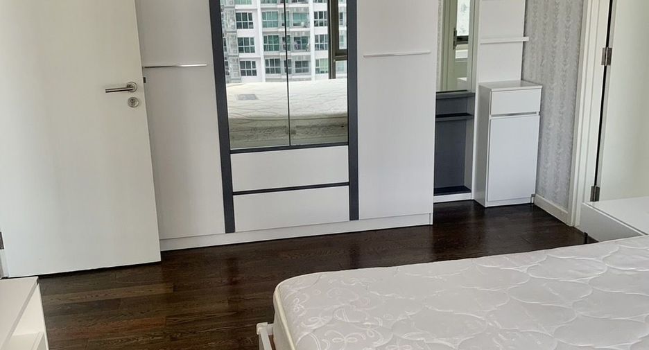 For sale 2 bed condo in Sathon, Bangkok