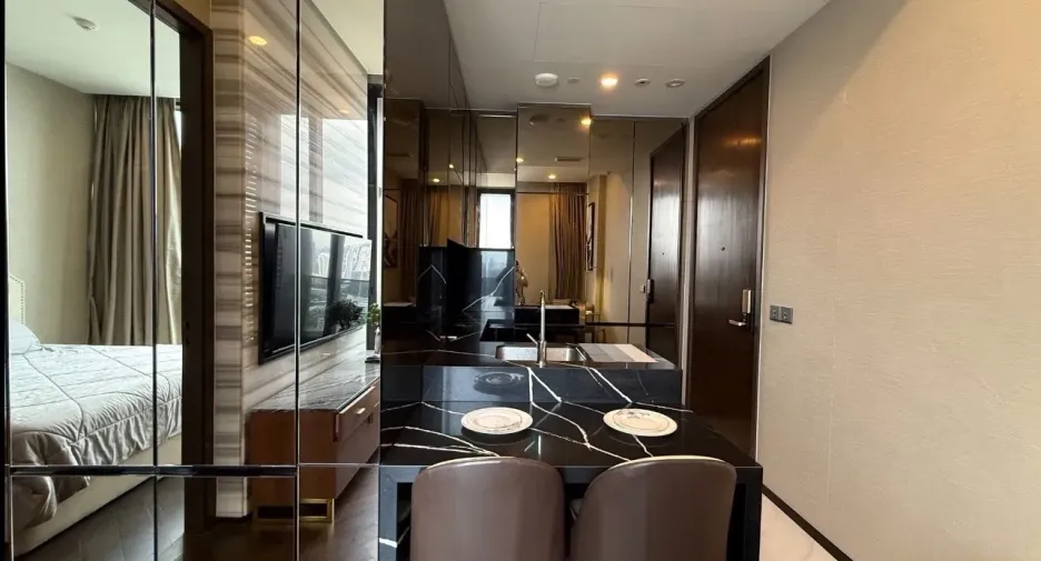 For rent 1 bed condo in Khlong Toei, Bangkok