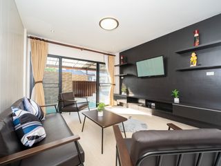 For sale 4 bed townhouse in Thalang, Phuket
