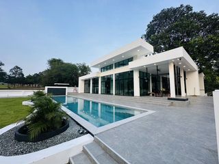 For sale 3 bed villa in Bang Lamung, Chonburi