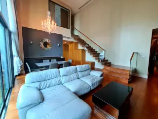 À louer 3 chambres condo à Khlong Toei, Bangkok