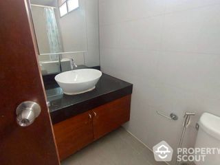 For rent 2 Beds condo in Phra Khanong, Bangkok