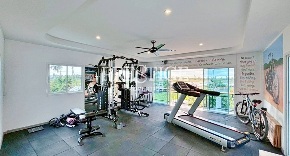Casa en venta de 4 habitaciones en Bang Lamung, Chonburi