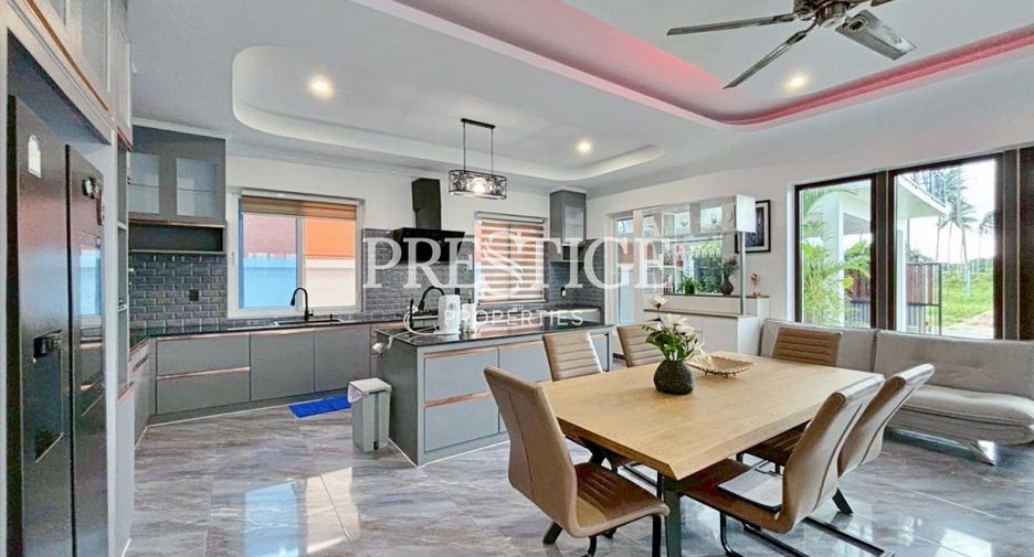 Casa en venta de 4 habitaciones en Bang Lamung, Chonburi
