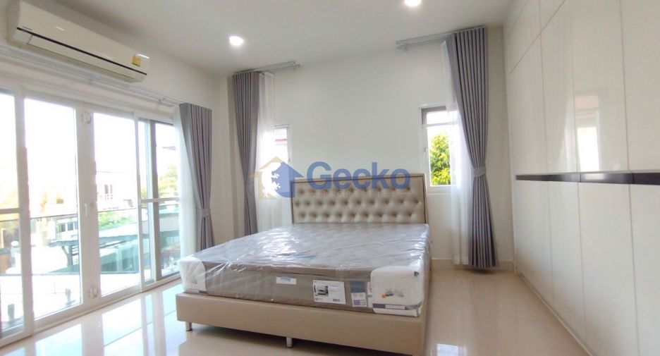 For sale 4 bed house in Bang Lamung, Chonburi