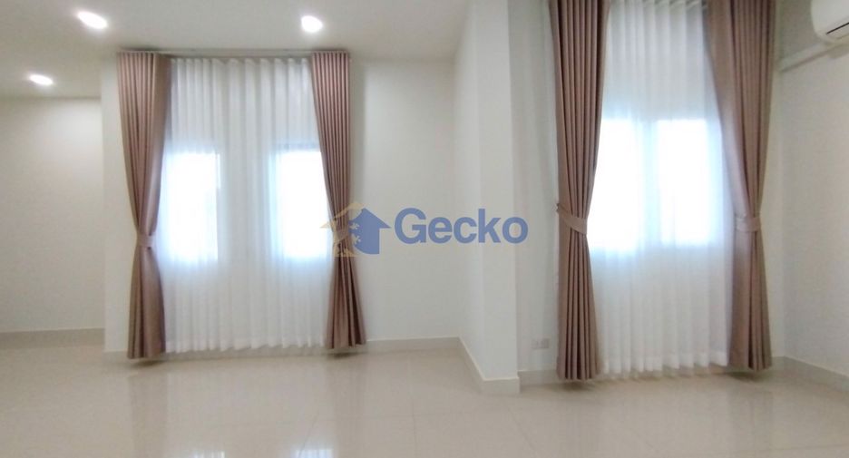 For sale 4 bed house in Bang Lamung, Chonburi