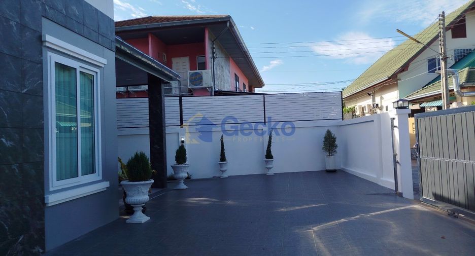 For sale 4 bed house in Bang Lamung, Chonburi