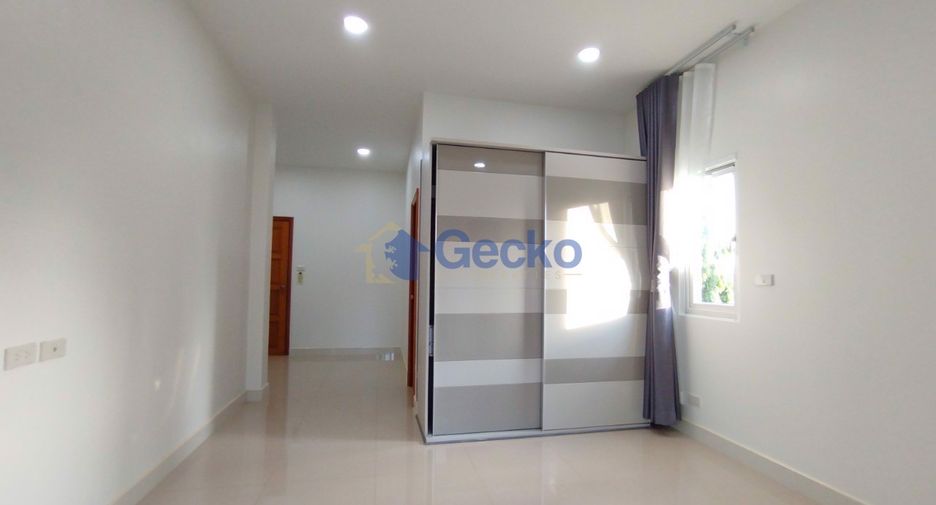 For sale 4 bed house in Bang Lamung, Chonburi