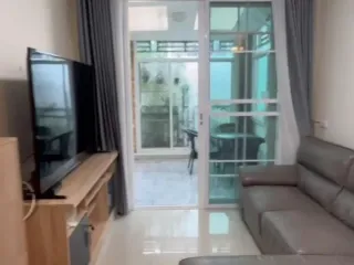 For sale 4 bed townhouse in East Pattaya, Pattaya